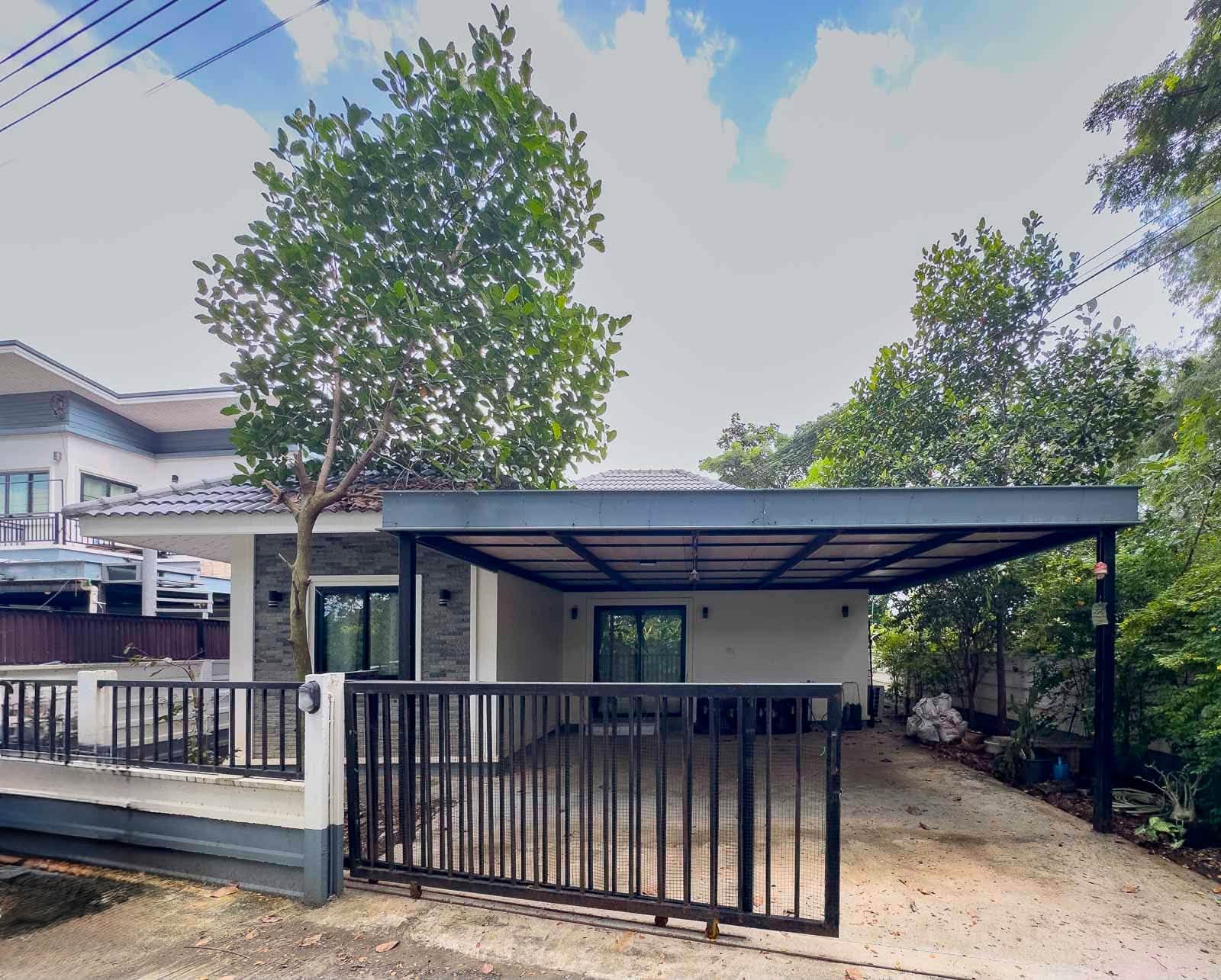 บ้านเดี่ยวชั้นเดียวแปลงหัวมุมทำเลป่าแดด-ใกล้เมือง (อนุญาตเลี้ยงสัตว์ได้)! ต.ป่าแดด อ.เมืองเชียงใหม่ (ใกล้แยกสะพานป่าแดด)