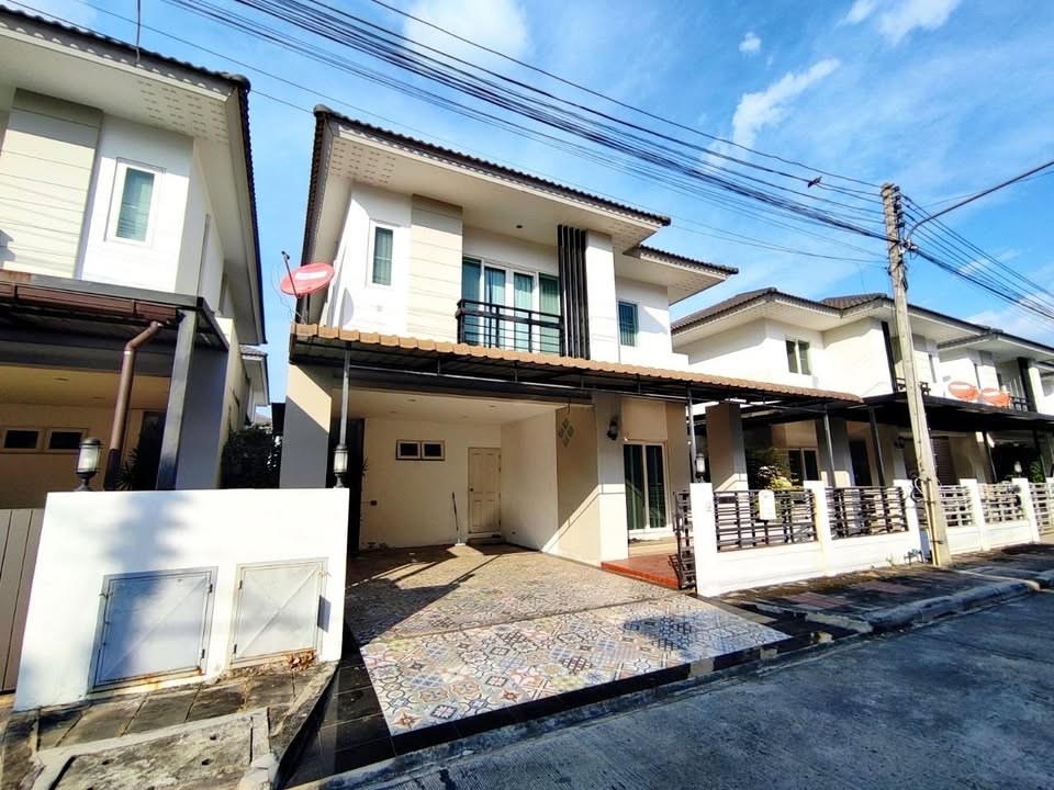 ทาวน์โฮม โครงการ The Urbana 2+ by Palm Spring 