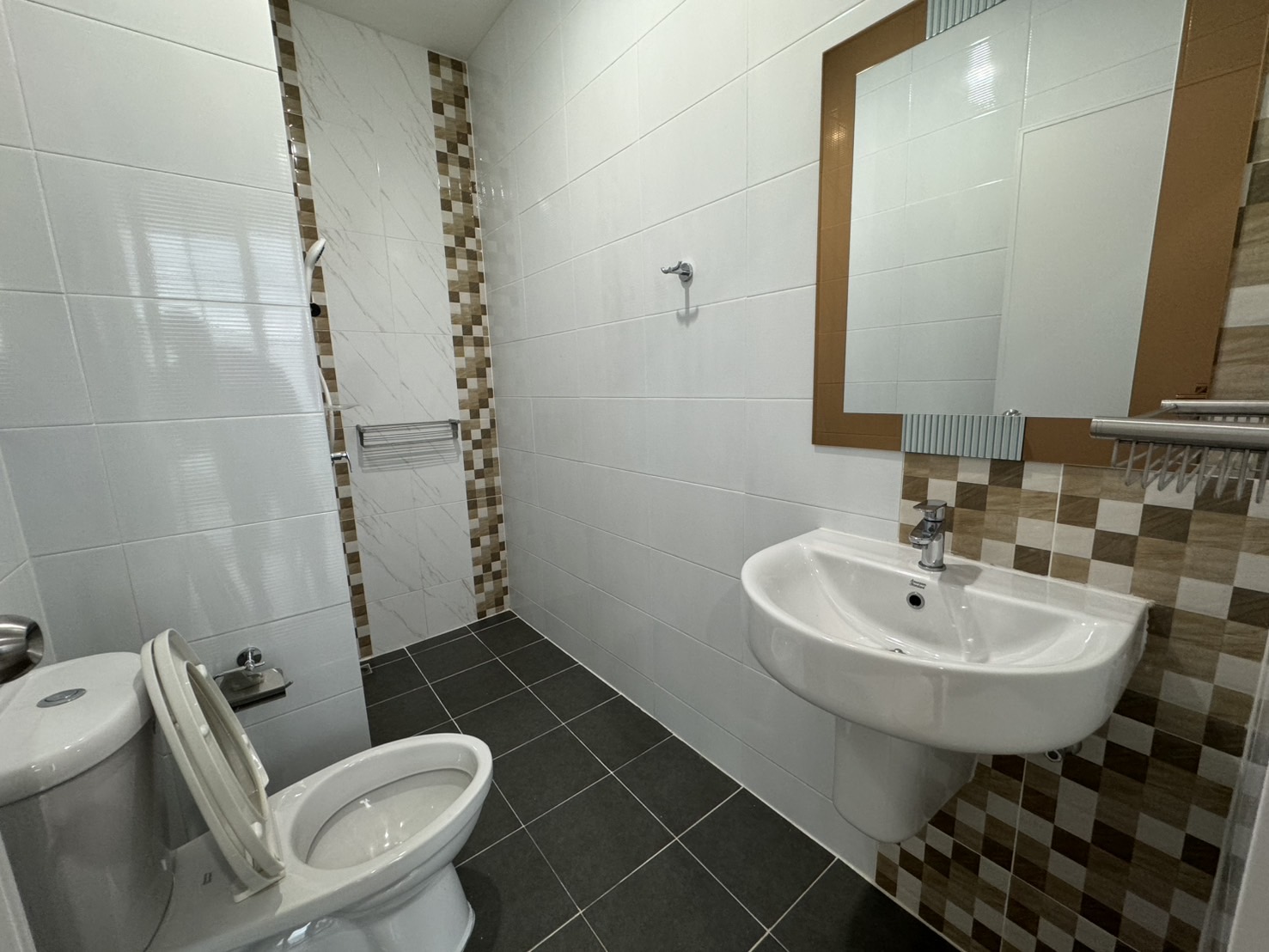 ให้เช่า บ้านเดี่ยว ฟ้าฮ่าม-รวมโชค โกลเด้นทาวน์ กาดรวมโชค ใกล้กาดรวมโชค ทำเลดี