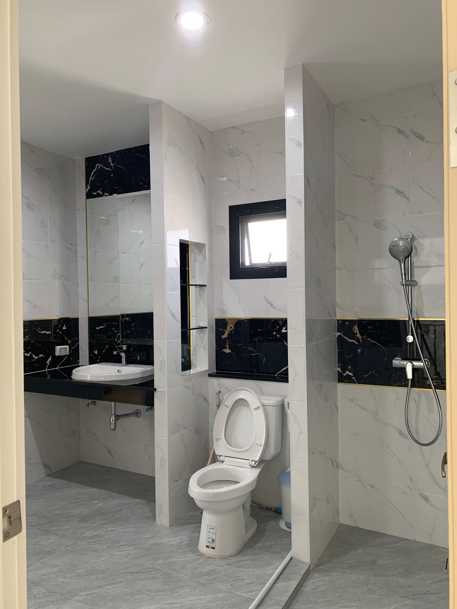 ให้เช่า บ้านเดี่ยว ฟ้าฮ่าม-รวมโชค ซอยหลังโลตัสรวมโชค ใกล้โลตัสรวมโชค เดินทางสะดวก