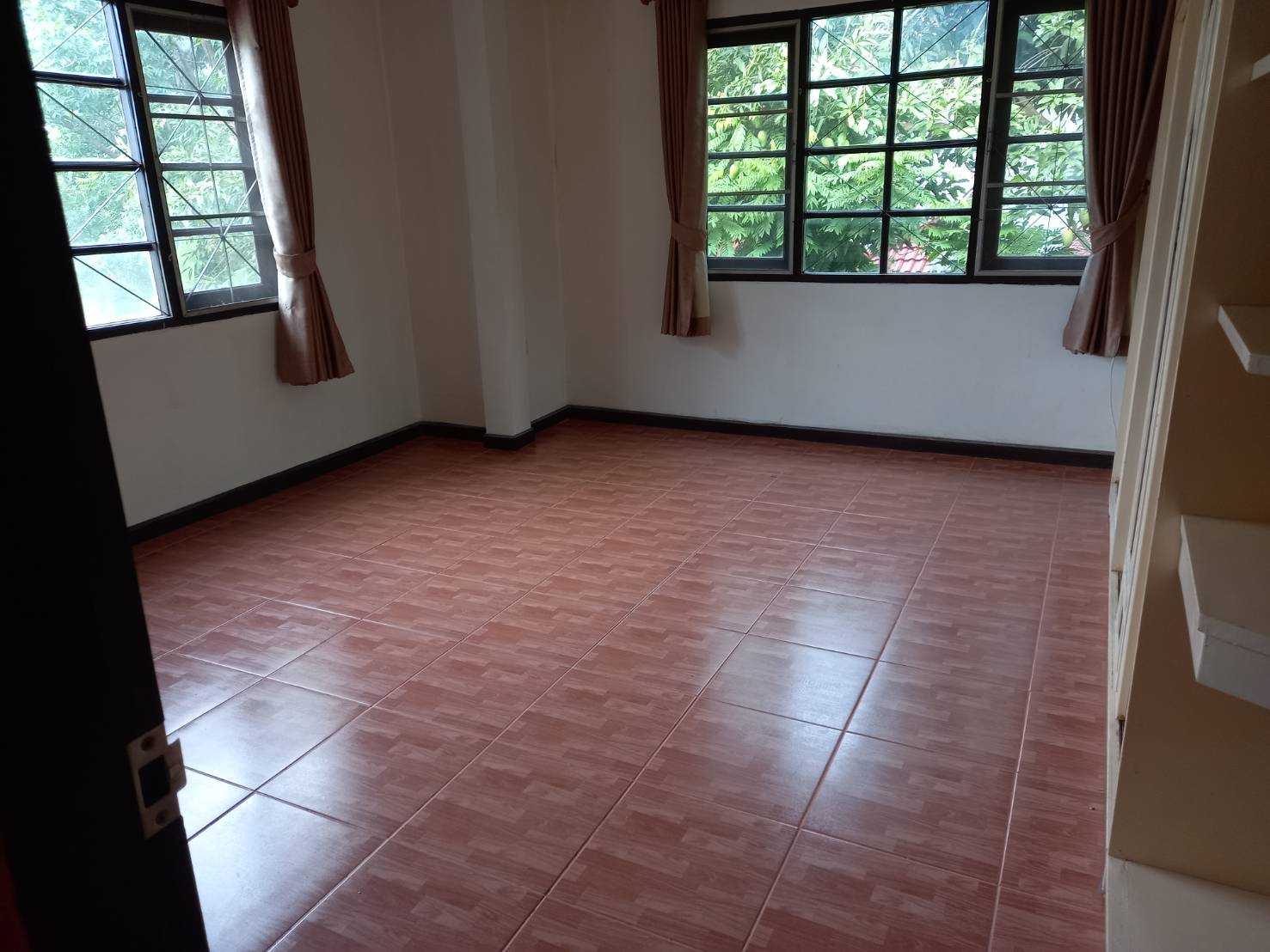 ให้เช่า บ้านเดี่ยว หนองจ๊อม เลควิวพาร์ค 2 โครงการน่าอยู่ เดินทางสะดวก