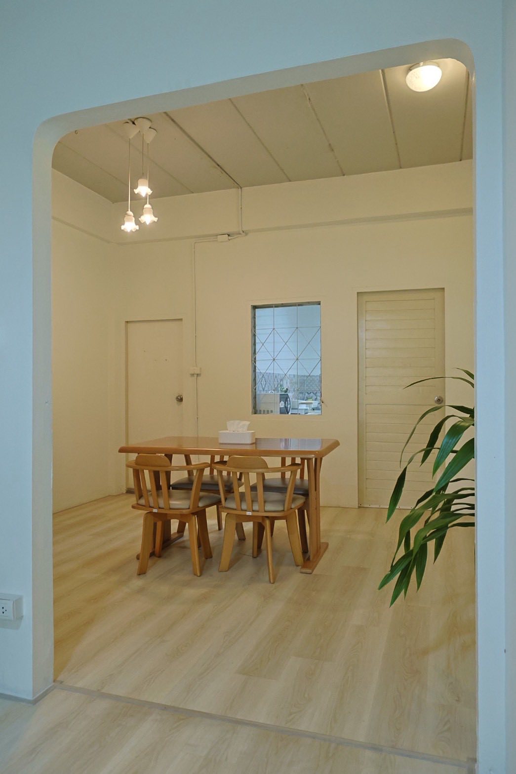 ให้เช่า ทาวน์โฮม นิมมาน นิมมานซอย 2 ทำเลดี เดินทางสะดวก