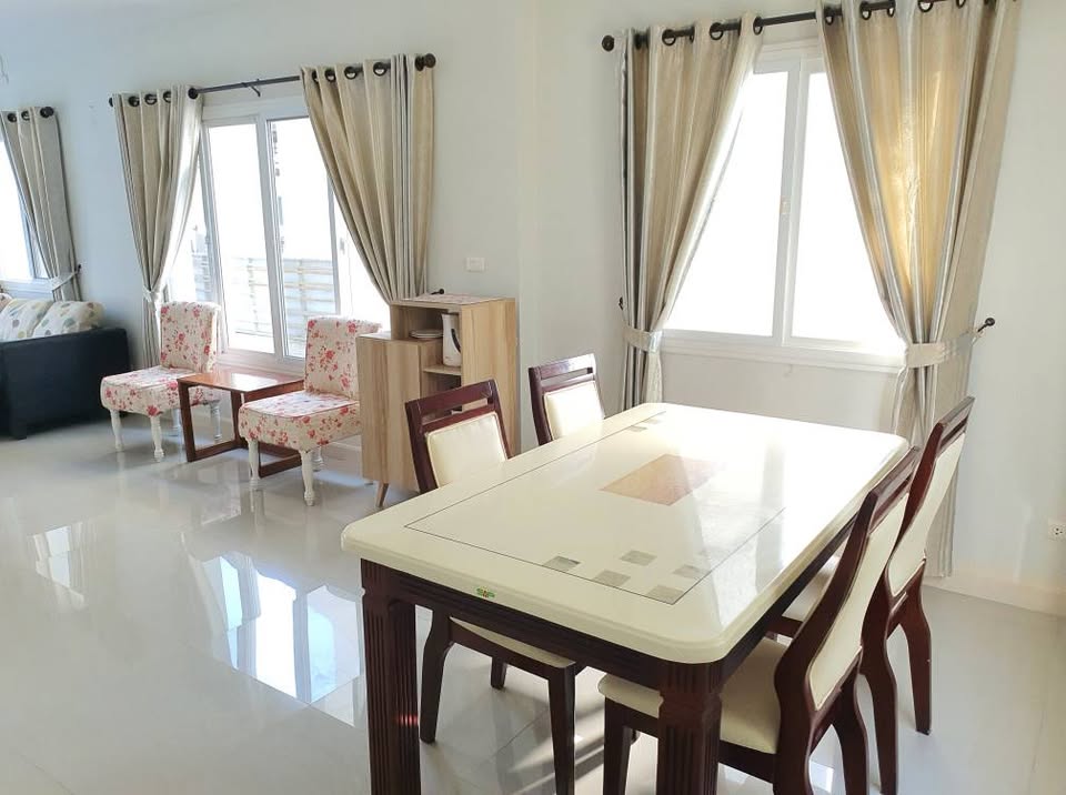 บ้านเดี่ยวให้เช่าในโครงการ ดิเออบาน่า2 ใกล้สนามบิน ทำเลดี เดินทางสะดวก - Photo 2