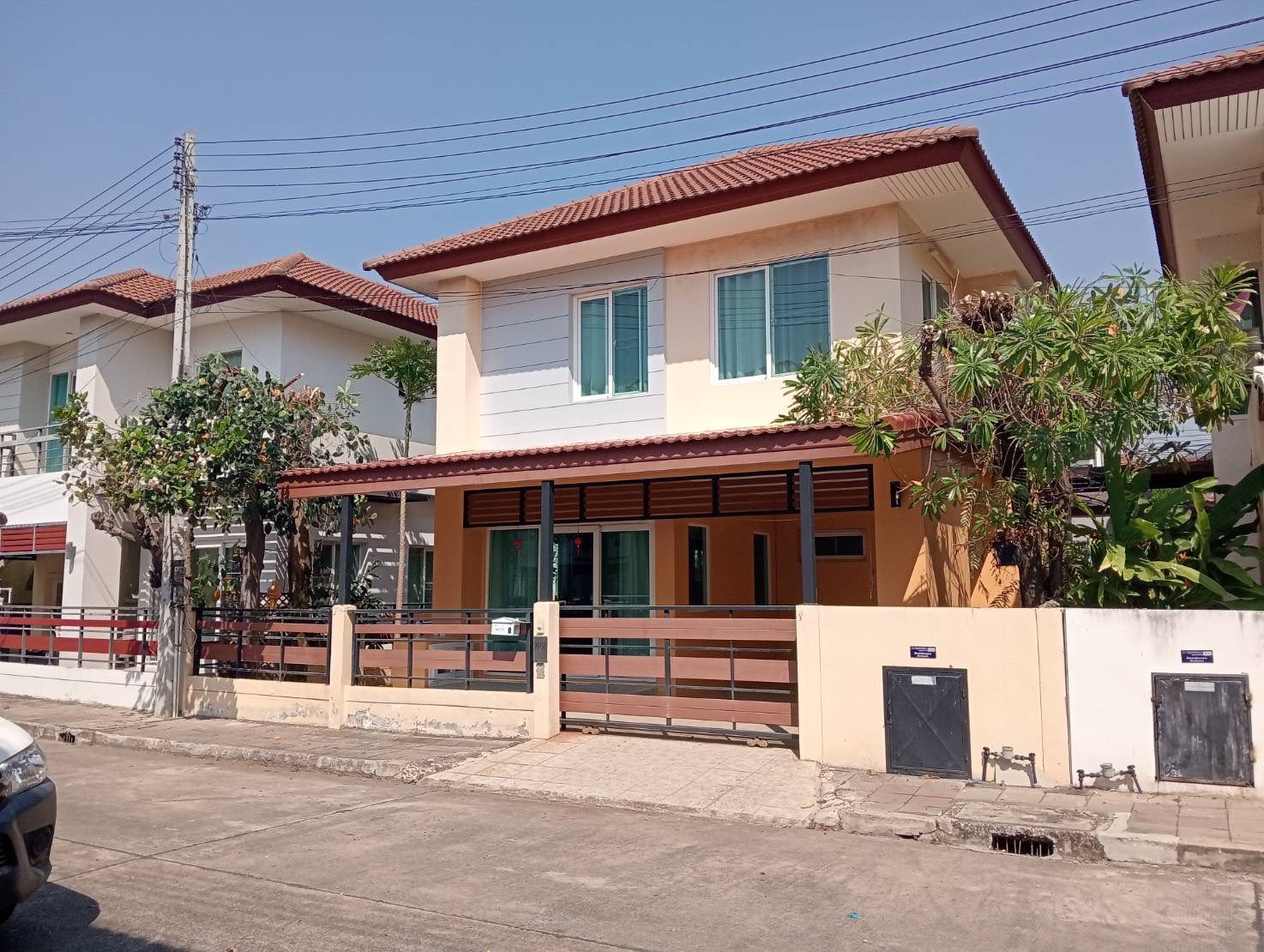 ให้เช่าบ้านเดี่ยว 2 ชั้น ในโครงการ ดิเออบาน่า 1(ถ.ซุปเปอร์ไฮเวย์ เชียงใหม่-ลำปาง) - Photo 2